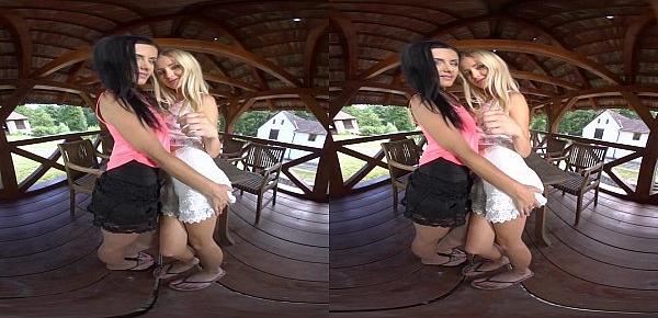  Cayla Lyons and Alex Black make lots of noise outdoors with VR sex